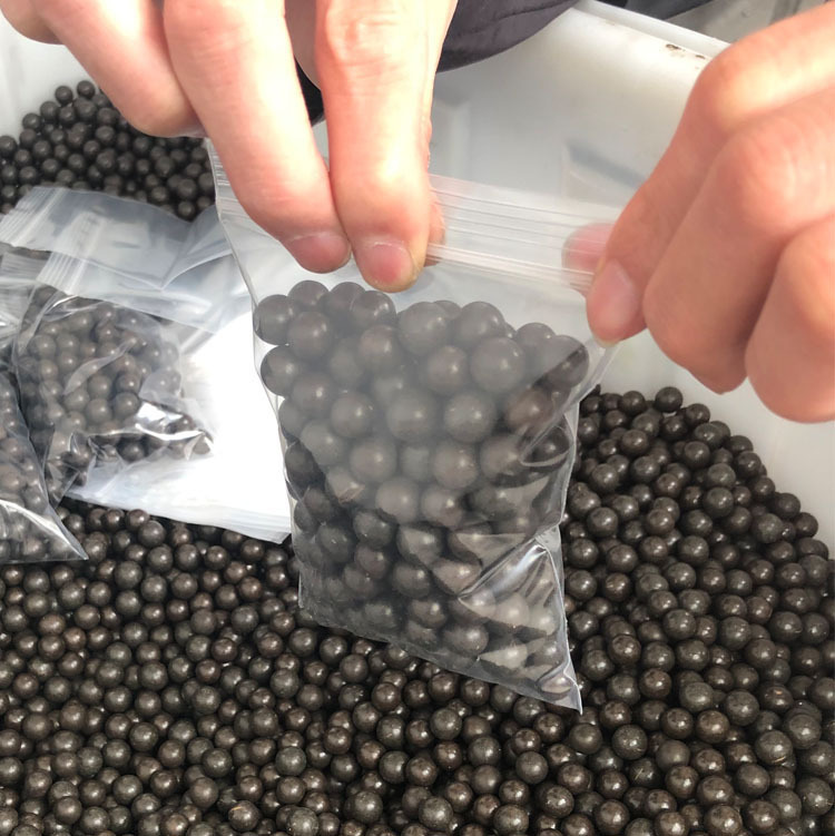 Paquete de lodo magnético ponderado con bolas de barro y acero