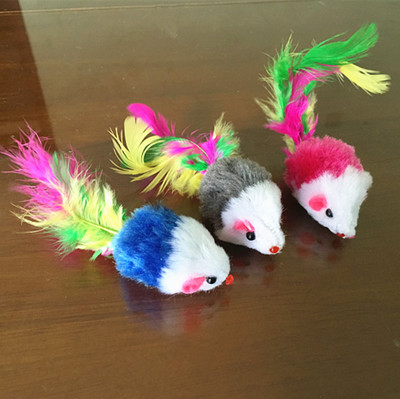 Juguete para gato: ratón colorido con cola de plumas