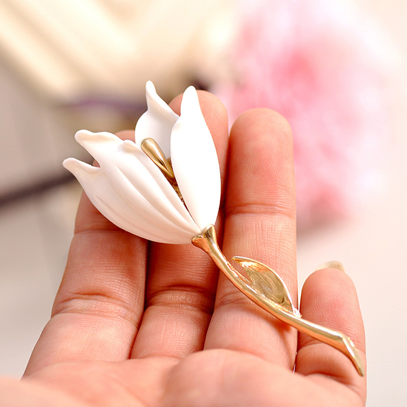 Broche simple de tulipán coreano