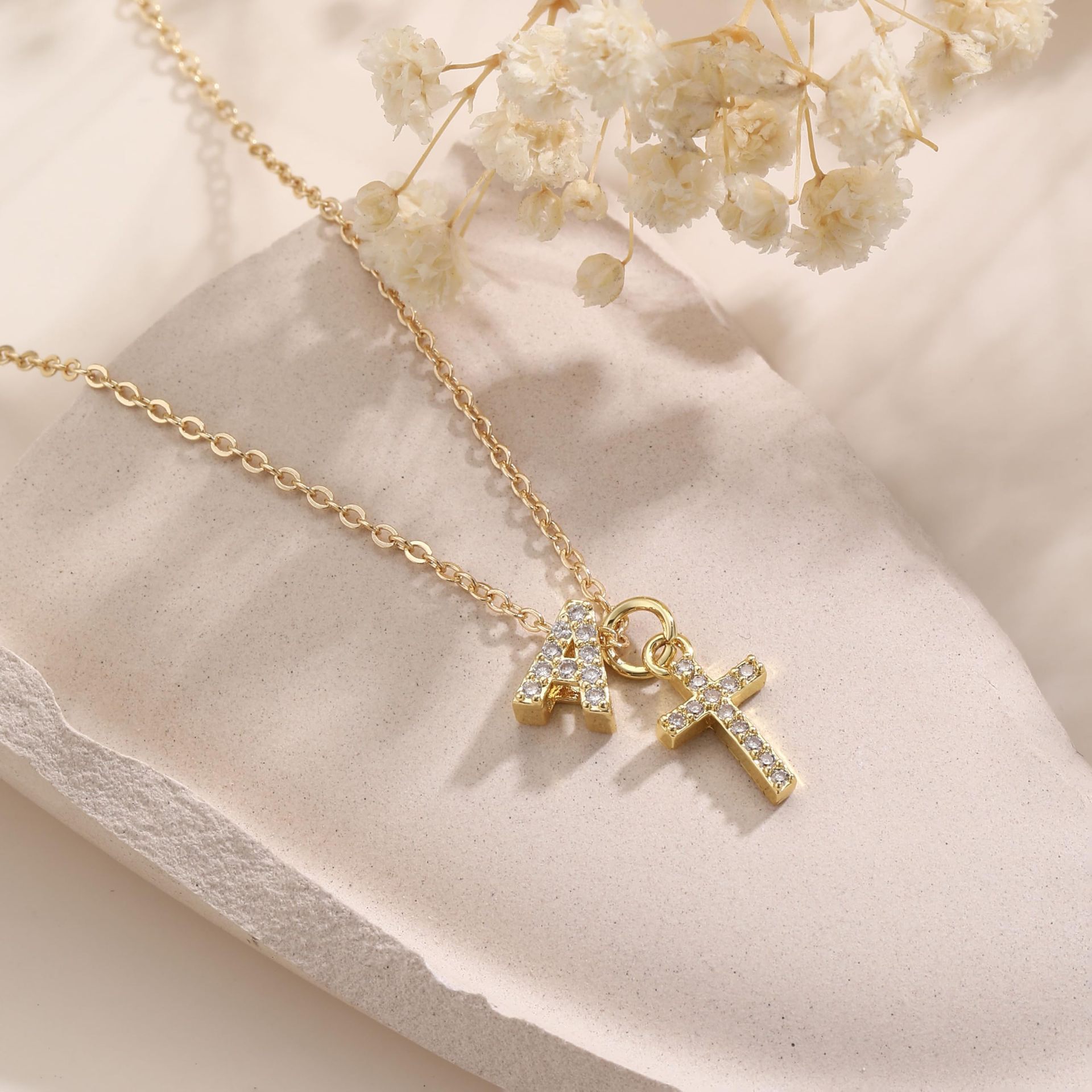 Collar de 26 letras con circonita y diamantes, estilo europeo y americano